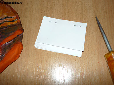 Поделка из соленого теста «Записочный кот»: Делаем листочки для записок