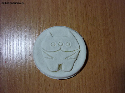 Поделка из солёного теста «Магнит – толстый кот»: Лепим изделие, даём высохнуть