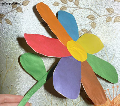 Лист бумаги Цветик-семицветик - Подружка, 30х30 см