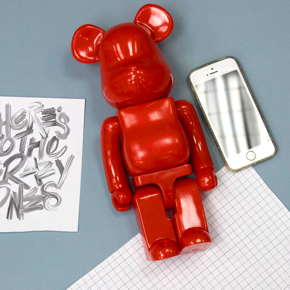 Конструктор красного цветов. Bearbrick болванка. Bearbrick а4. Bearbrick красный. Фигурки медведей Bearbrick.