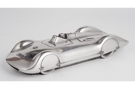 Mercedes Streamliner 2040